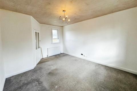 3 bedroom flat for sale, St. Helena Crescent, Clydebank G81