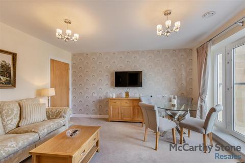 2 bedroom apartment for sale, Chesterton Court, Railway Road, Ilkley