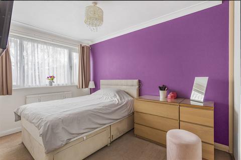 42 Peregrine Road, Sunbury-on-thames, TW16 6JP