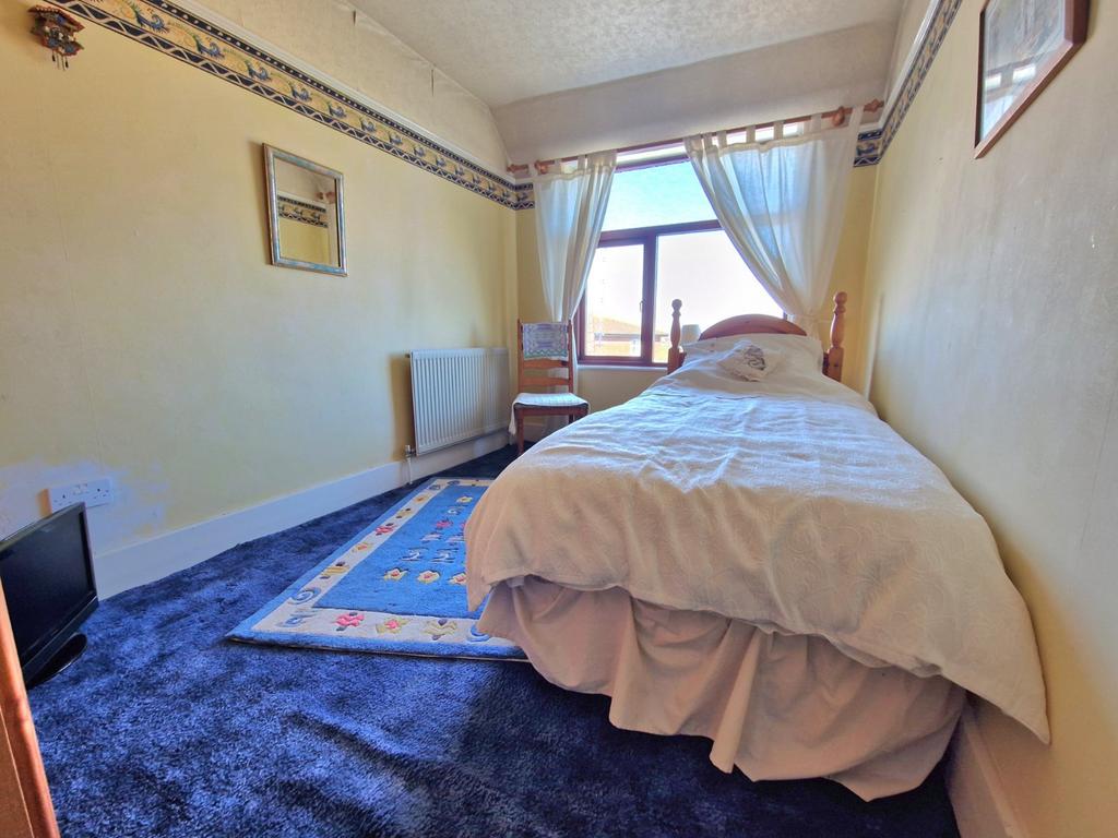 Bed 4