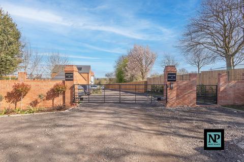 4 bedroom detached house for sale, Egan Close, Dordon, B78