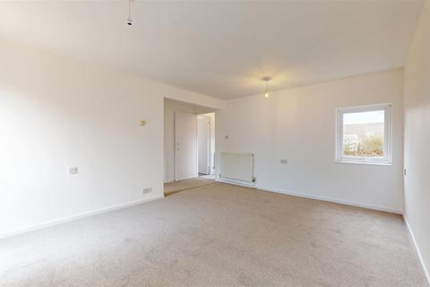 182 Arncliffe Drive, Heelands, Milton Keynes, MK13 7LL