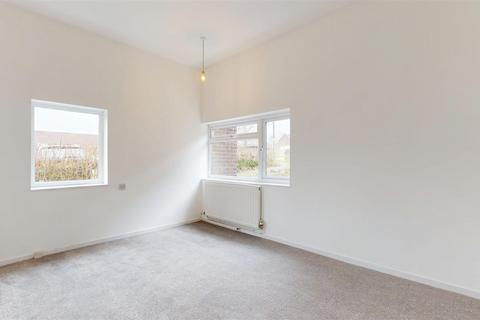 182 Arncliffe Drive, Heelands, Milton Keynes, MK13 7LL