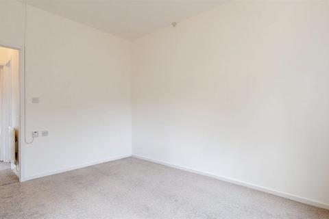 182 Arncliffe Drive, Heelands, Milton Keynes, MK13 7LL