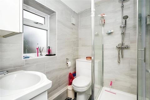 1 bedroom in a house share to rent, Elizabethan Close, Stanwell, Staines-upon-Thames, Surrey, TW19