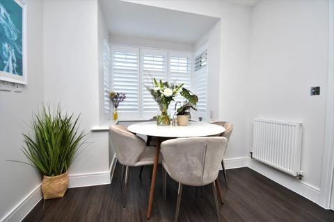 4 bedroom semi-detached house for sale, Mulberry Walk, Hampshire GU51
