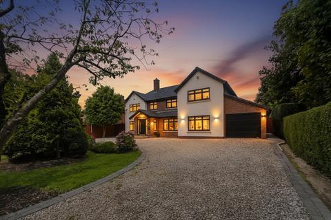5 bedroom detached house for sale, Moss Delph Lane, Ormskirk L39