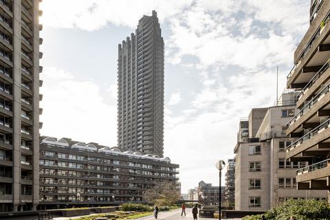 2 bedroom flat for sale, Lauderdale Tower, Barbican, London EC2