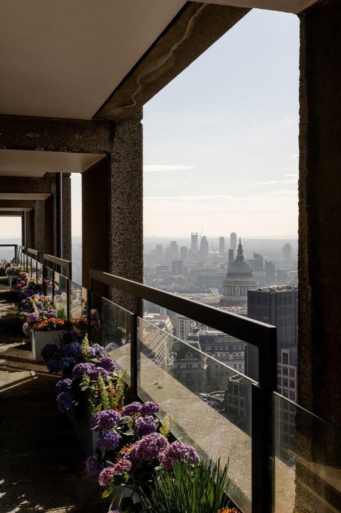 270896   20250319 lauderdale tower barbican 58 ...