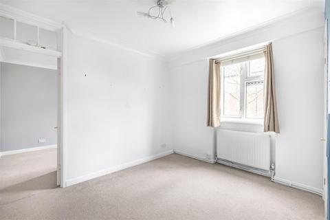 1 bedroom flat for sale, Mortlake High Street, London, SW14