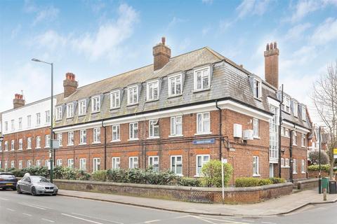 undefined, Mortlake High Street, London, SW14