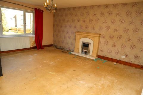 4 Avenue Road, Carstairs, Lanark, ML11 8QE