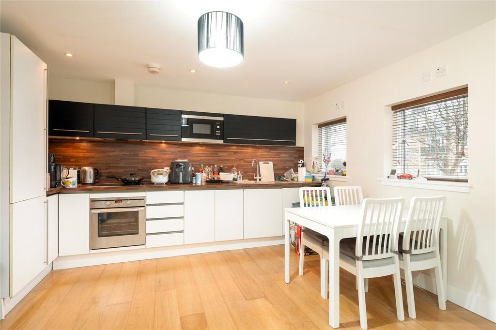 Kitchen/Dining