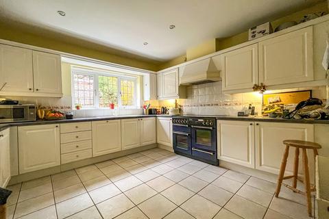 4 bedroom detached house for sale, Orchard Way, Sedlescombe, TN33