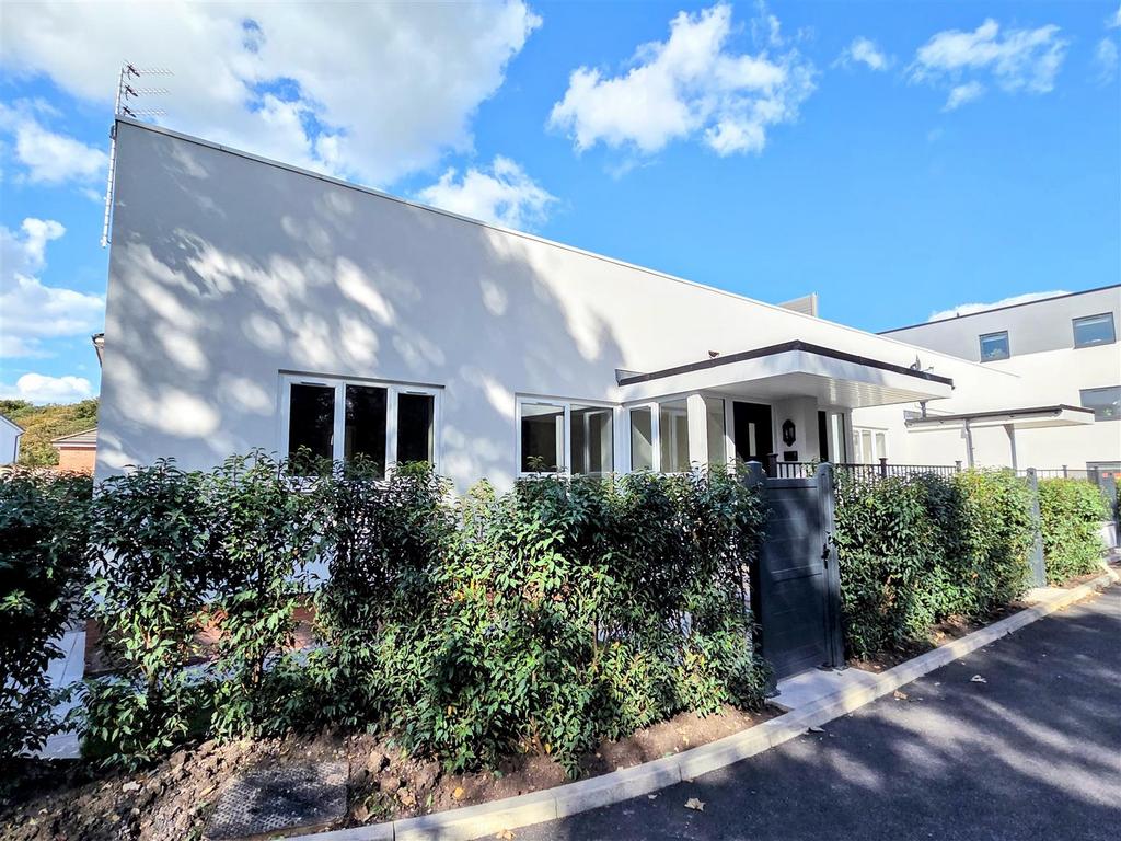 1 Woodside View