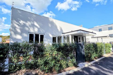1 Woodside View, Forest Drive, Lytham