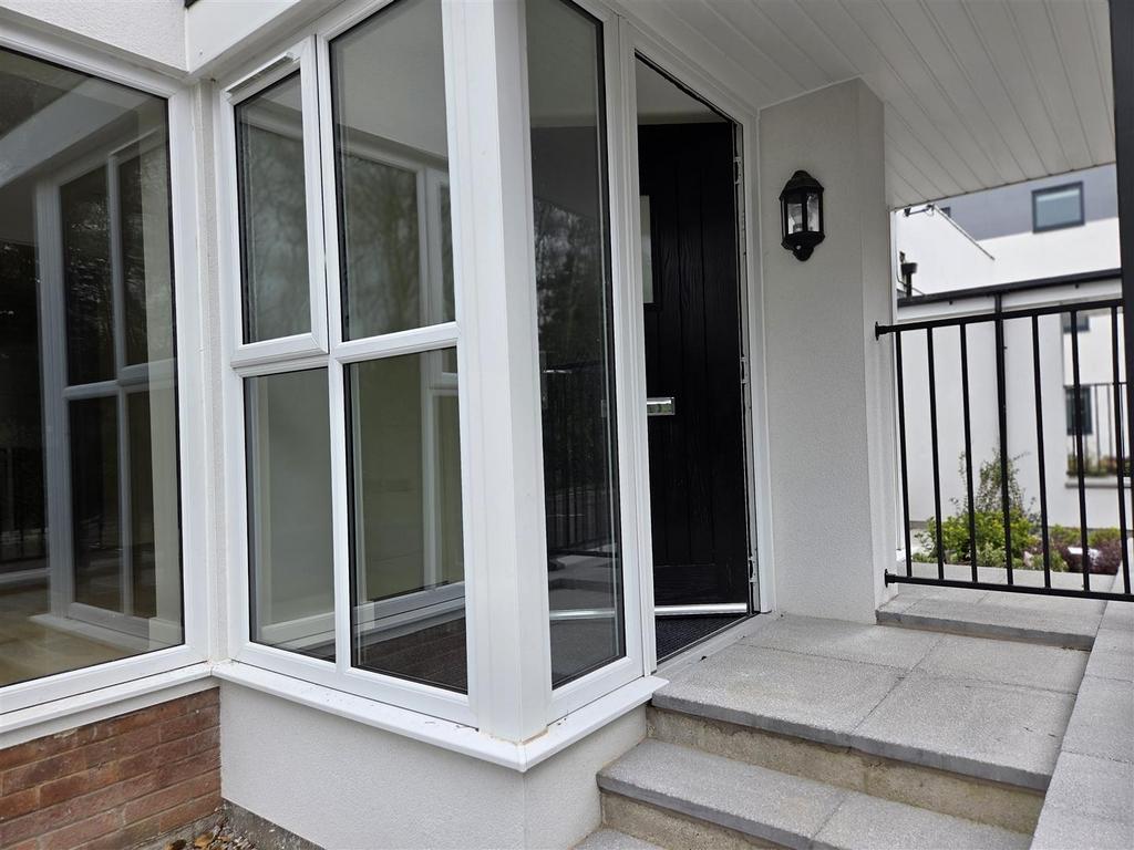 Private self contained entrance