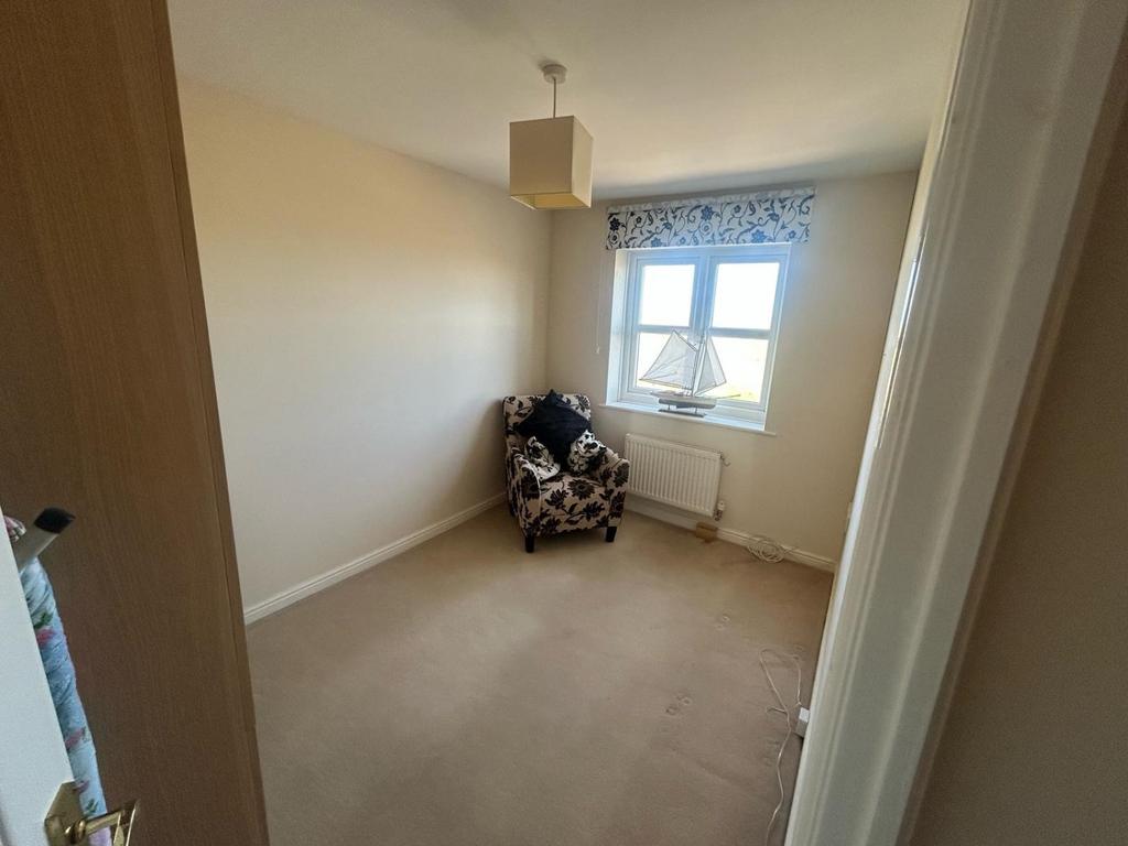 105 intrepid close-bed 3