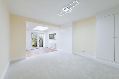 52 Ditton Road, Surbiton, KT6 6RB