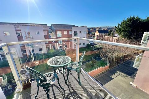2 bedroom flat for sale, Newport, Isle of Wight