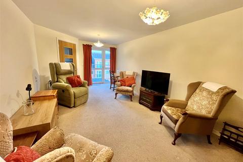 2 bedroom flat for sale, Newport, Isle of Wight