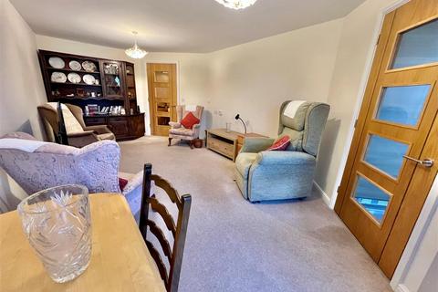 2 bedroom flat for sale, Newport, Isle of Wight