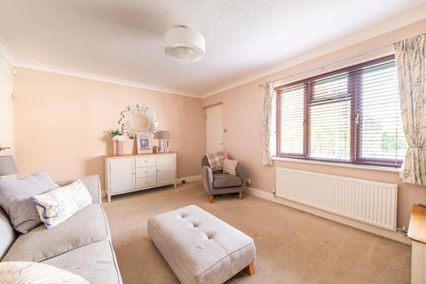 1 Argles Close, Greenhithe, DA9 9PA