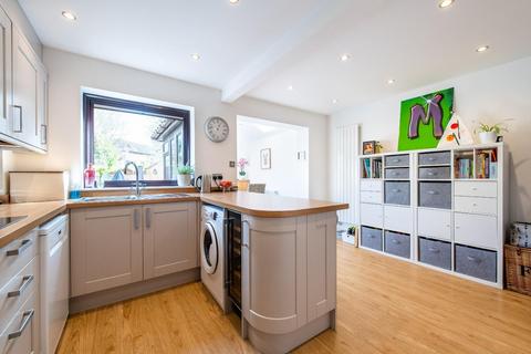 1 Argles Close, Greenhithe, DA9 9PA