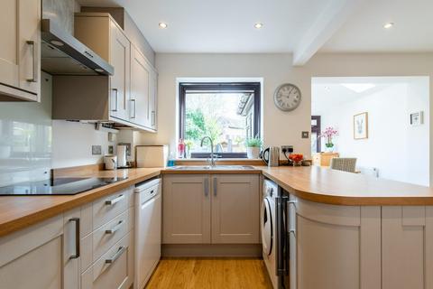 1 Argles Close, Greenhithe, DA9 9PA