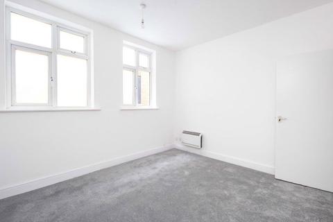1 bedroom flat to rent, Roman Road, Bow, London, E3