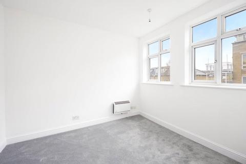 1 bedroom flat to rent, Roman Road, Bow, London, E3
