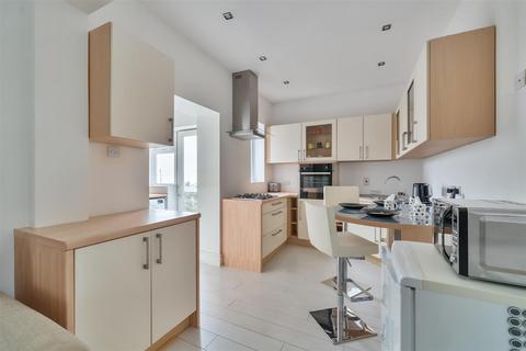 undefined, Heol Llanelli, Pontyates, Llanelli