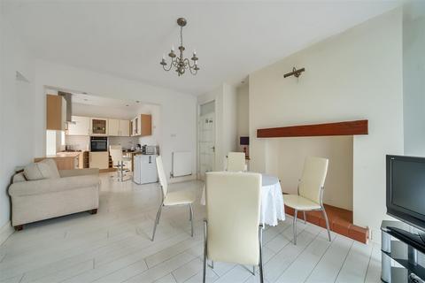 undefined, Heol Llanelli, Pontyates, Llanelli