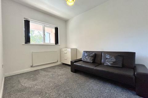 undefined, Stanningley Road, Leeds, West Yorkshire, LS12