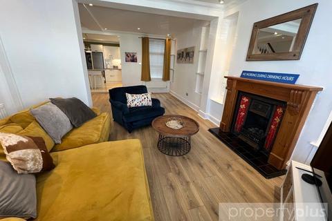 41 Berw Road, Tonypandy, CF40 2AQ