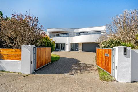 5 Cliff Way, Frinton-on-sea, CO13 9NL