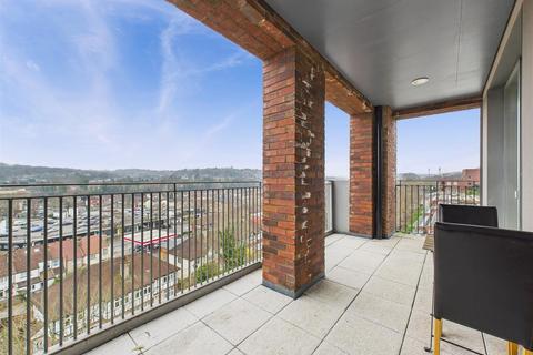 2 bedroom flat for sale, Montpelier Road, Purley CR8