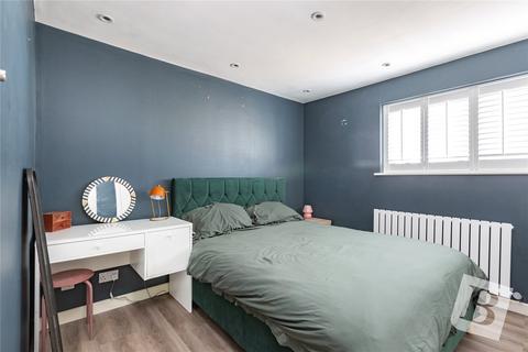 undefined, Rosslyn Avenue, Harold Wood, RM3