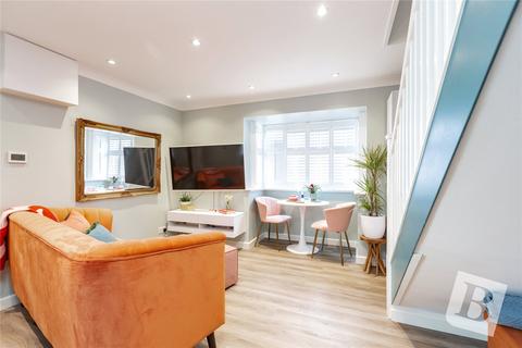 1 bedroom end of terrace house for sale, Rosslyn Avenue, Harold Wood, RM3