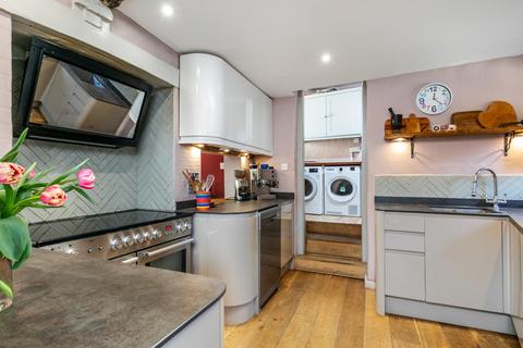 5 bedroom country house for sale, Lavender Mead, Hampshire, SO21