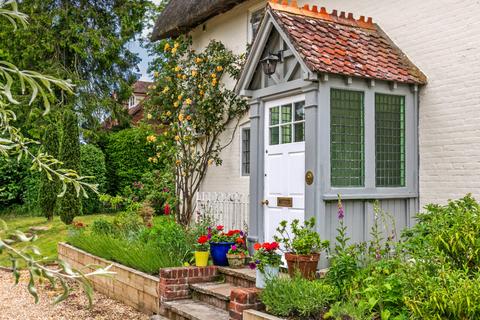 5 bedroom country house for sale, Lavender Mead, Hampshire, SO21
