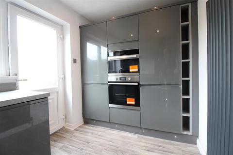 2 bedroom terraced house for sale, Grosvenor Way, Newcastle Upon Tyne NE5