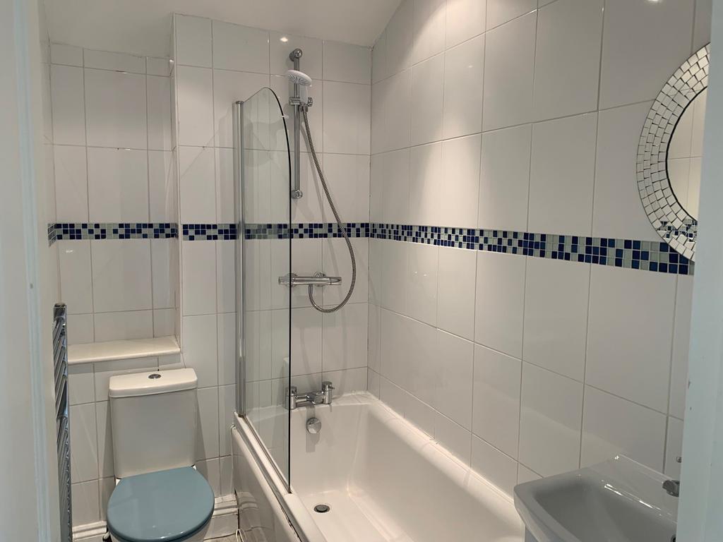 11 harcourt bathroom