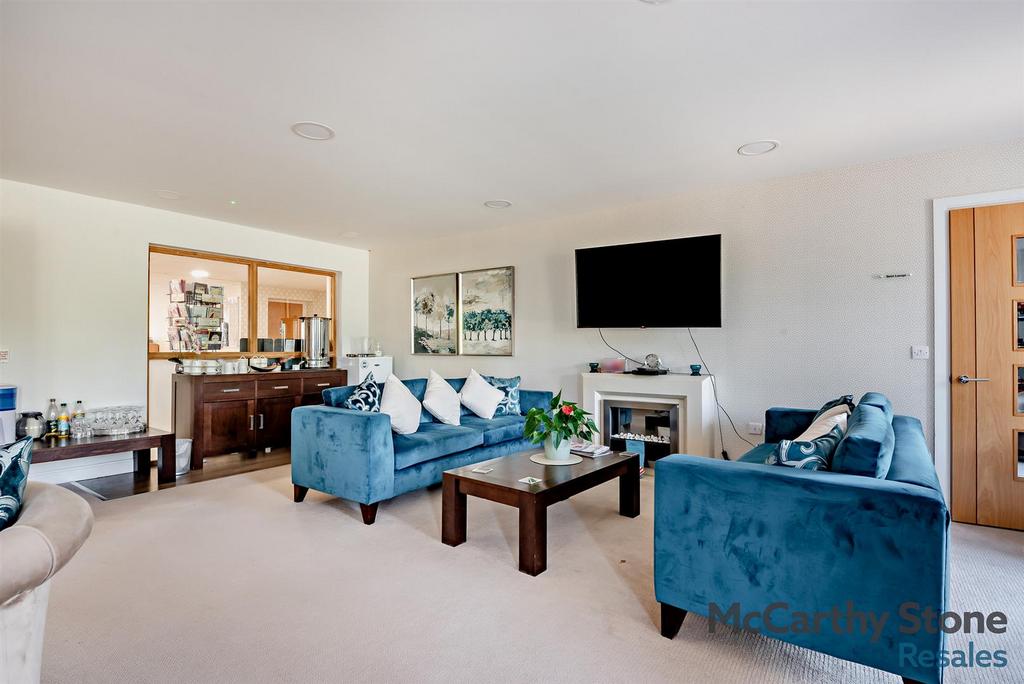 8653010-interior02-800.jpg