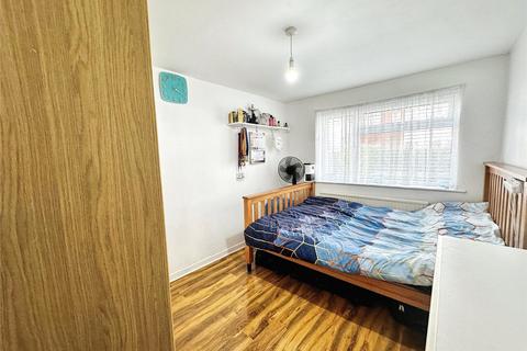 2 bedroom apartment for sale, Gainsborough Drive, Westcliff-on-Sea, Essex