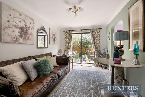 3 bedroom duplex for sale, Beaumont Place, Isleworth
