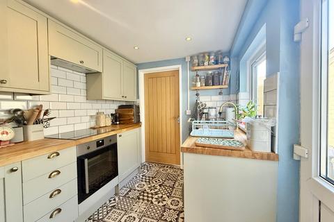 2 bedroom terraced house for sale, Victoria Street, Abergavenny NP7