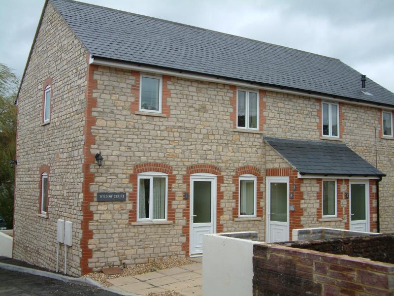 Willow Court, Midsomer Norton 2 bed flat £575 pcm (£133 pw)