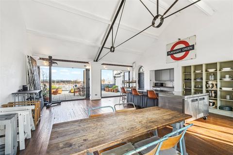 Penthouse for sale, Westpoint, Warple Way, London, W3