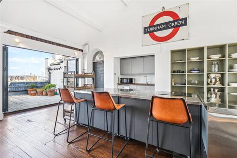 Penthouse for sale, Westpoint, Warple Way, London, W3